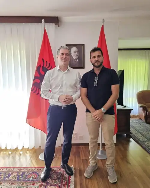 Saimir Shala mit Ermal Dredha, Botschafter der Republik Albanien in der Schweiz, beim Treffen im Juni 2026